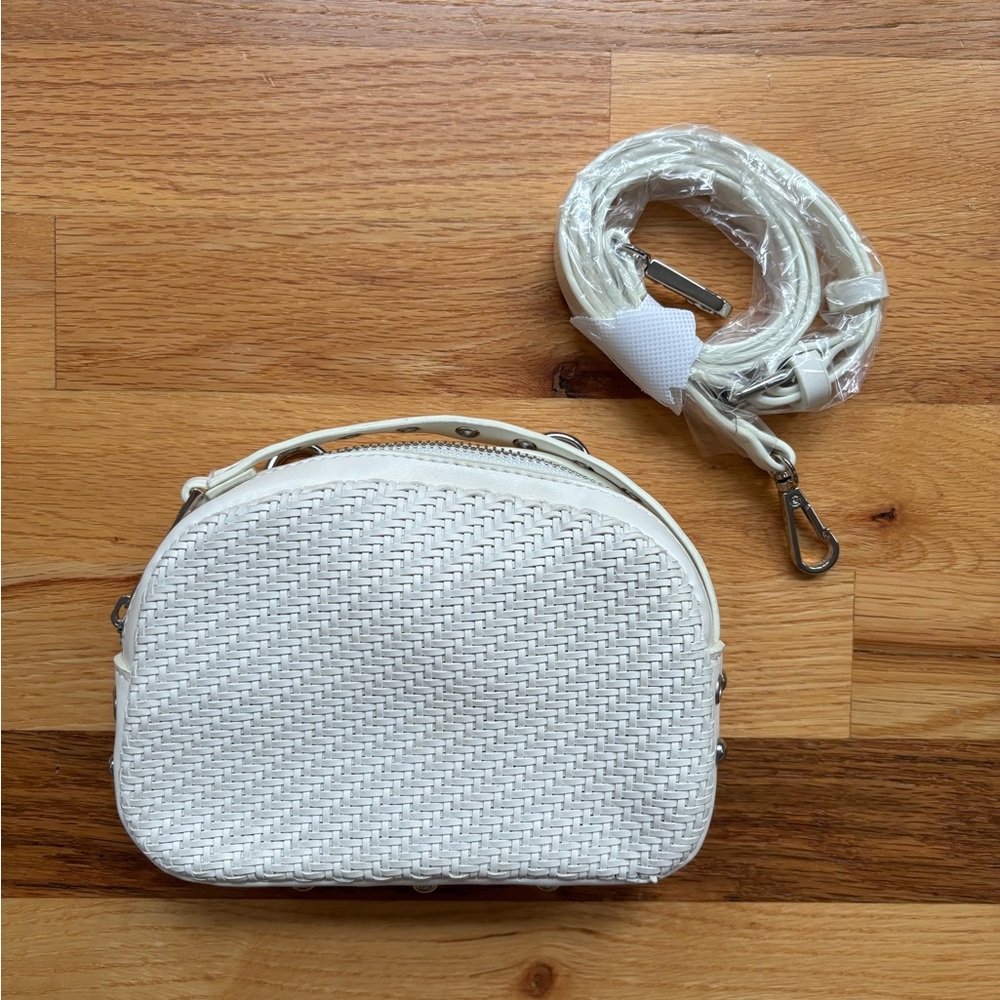 Mini woven bag